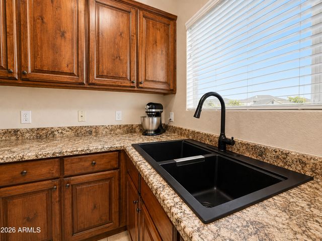 16118 W LINCOLN Street, Goodyear, AZ 85338