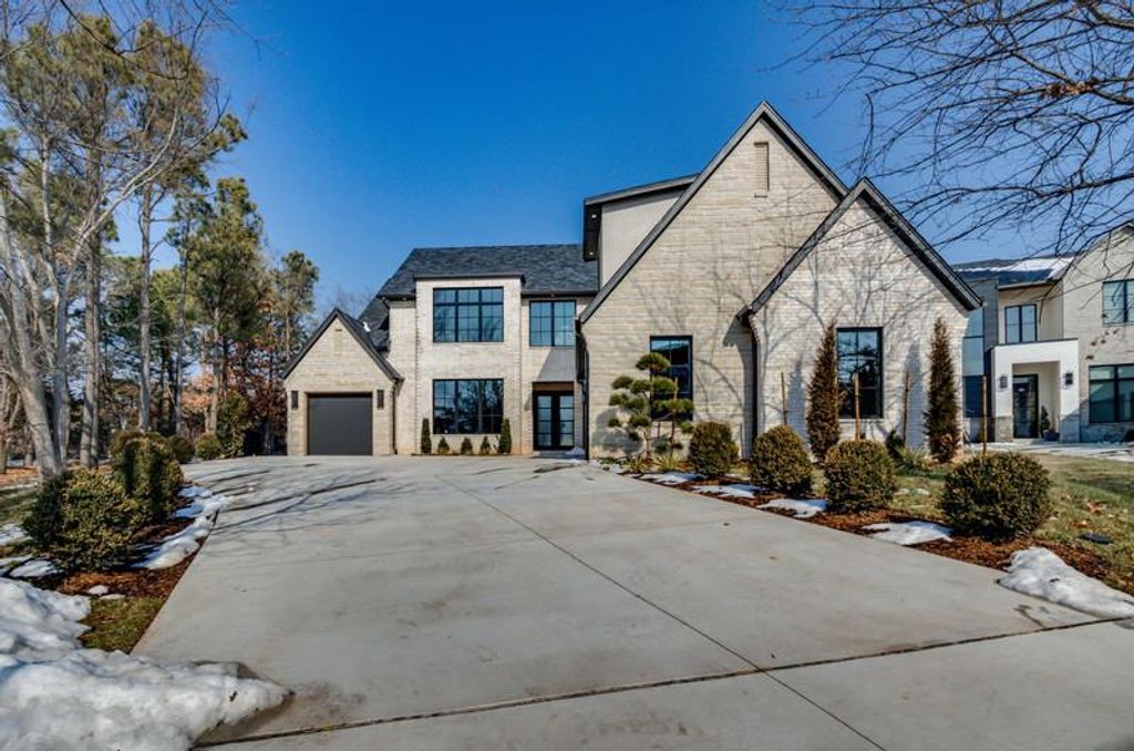 12224 NE Grand Cedar Manor, Oklahoma City, OK 73131