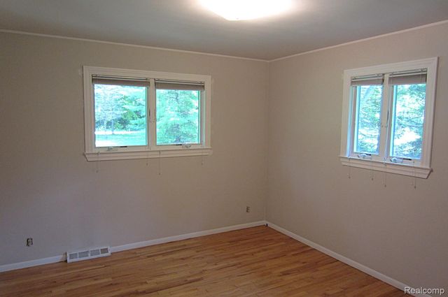 3944 Dartmouth Road, Brandon Charter Township, MI 48371