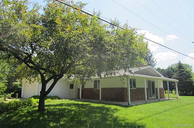 3944 Dartmouth Road, Brandon Charter Township, MI 48371