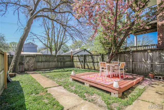 4250 Juniata Street, St Louis, MO 63116