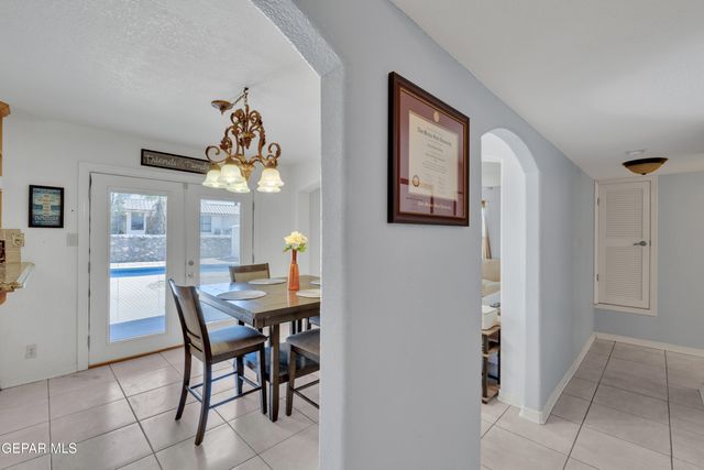 512 Mogollon Circle, El Paso, TX 79912