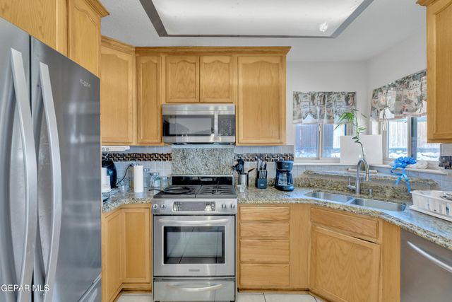 512 Mogollon Circle, El Paso, TX 79912