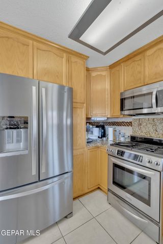 512 Mogollon Circle, El Paso, TX 79912