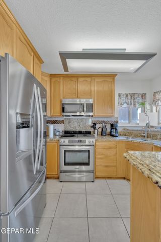 512 Mogollon Circle, El Paso, TX 79912