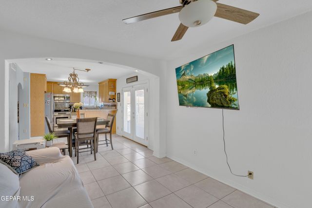 512 Mogollon Circle, El Paso, TX 79912