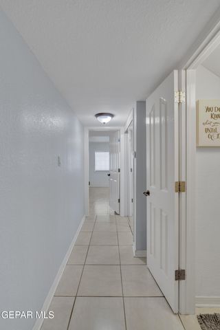 512 Mogollon Circle, El Paso, TX 79912