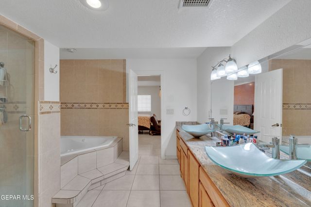 512 Mogollon Circle, El Paso, TX 79912