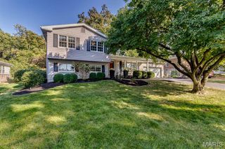 11 Melshire Court, St Louis, MO 63122
