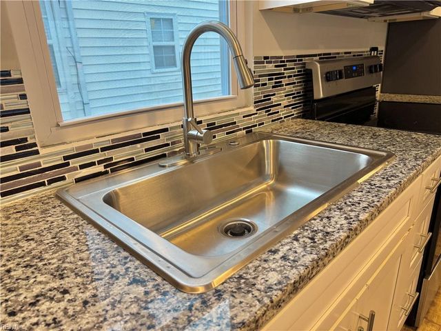 606 Washington St ST, Hampton, VA 23669