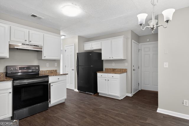 1121 Huntington Place Circle, Lithonia, GA 30058