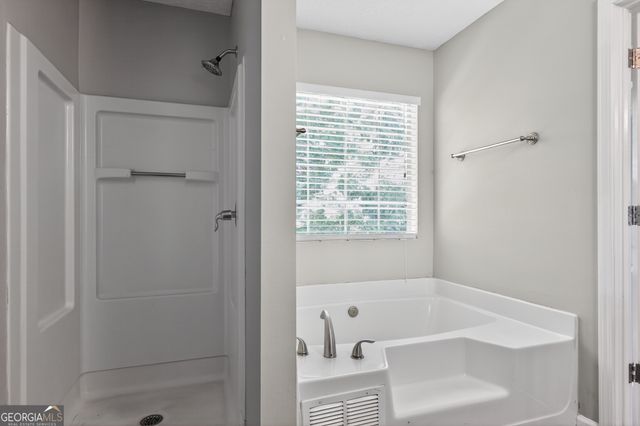 1121 Huntington Place Circle, Lithonia, GA 30058