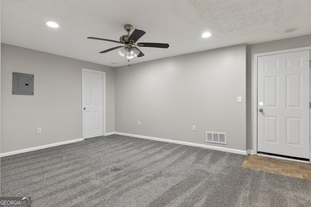 1121 Huntington Place Circle, Lithonia, GA 30058