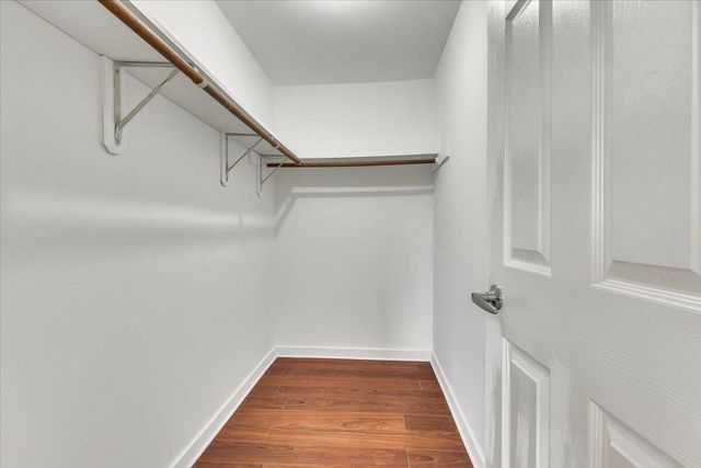 1444 Woodview Drive 7, Crown Point, IN 46307