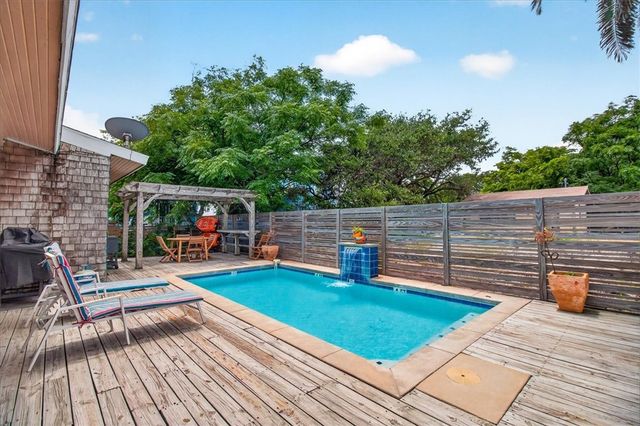 343 Oleander St, Port Aransas, TX 78373