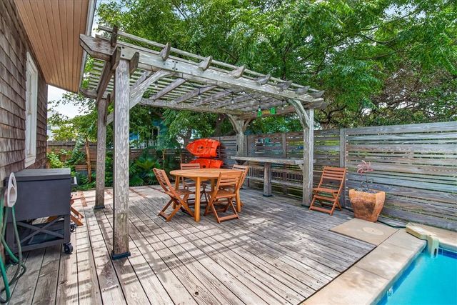 343 Oleander St, Port Aransas, TX 78373
