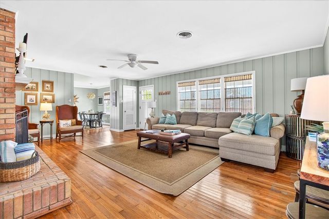 343 Oleander St, Port Aransas, TX 78373