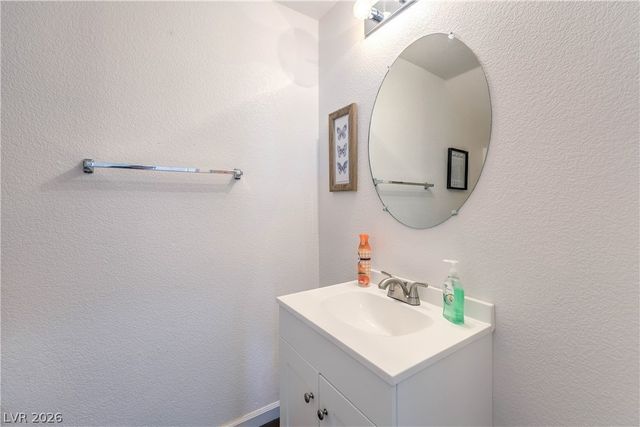 10200 Deerfield Beach Avenue 102, Las Vegas, NV 89129