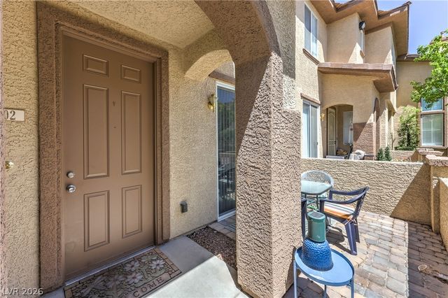 10200 Deerfield Beach Avenue 102, Las Vegas, NV 89129