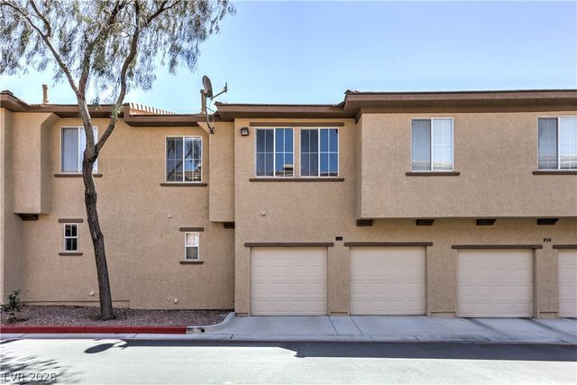 10200 Deerfield Beach Avenue 102, Las Vegas, NV 89129