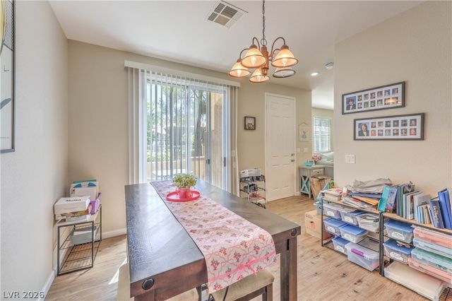 10200 Deerfield Beach Avenue 102, Las Vegas, NV 89129
