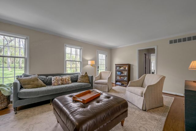 3004 Island Drive, Lexington, KY 40502