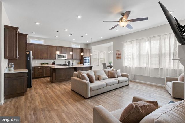 1001 ASPEN RD, Stafford, VA 22554