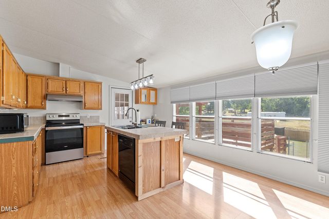 3040 Medlin Road, Clayton, NC 27527