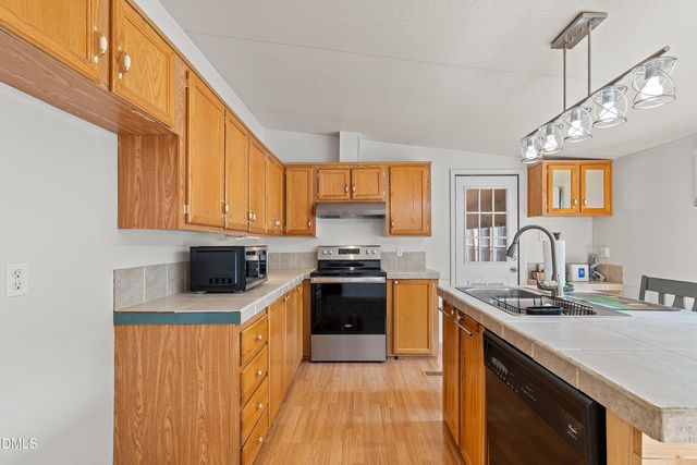 3040 Medlin Road, Clayton, NC 27527