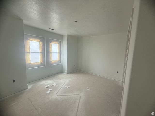 3032 W SOLACE ST, Syracuse, UT 84075
