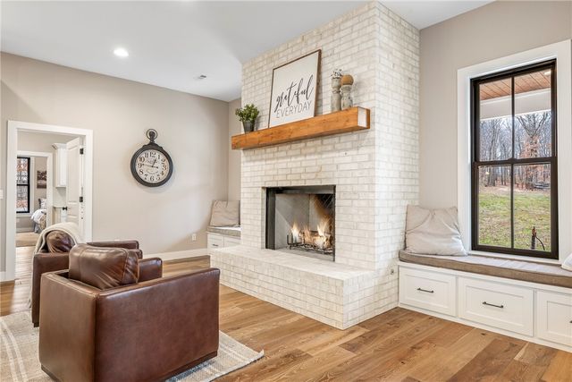 18246 Luedecke Road, Gentry, AR 72734