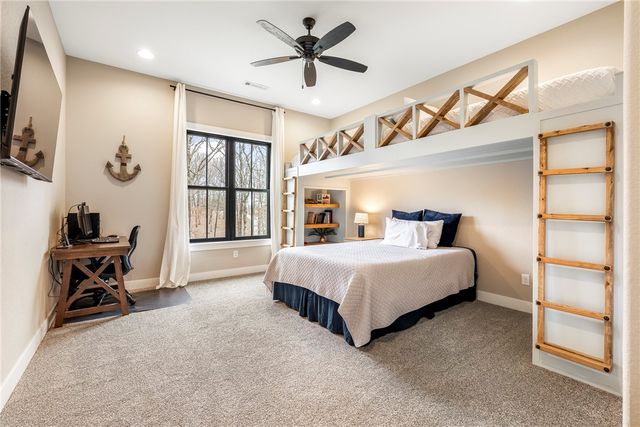 18246 Luedecke Road, Gentry, AR 72734