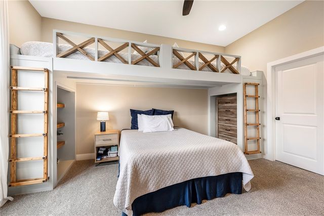 18246 Luedecke Road, Gentry, AR 72734