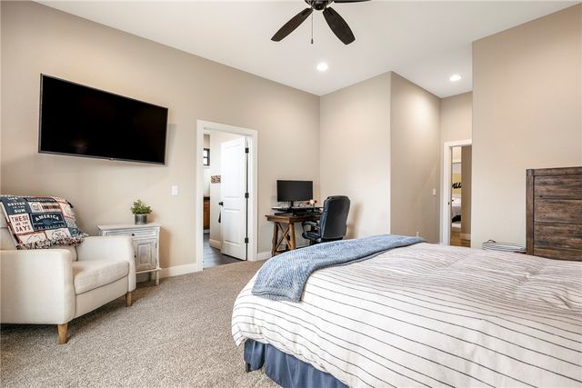 18246 Luedecke Road, Gentry, AR 72734