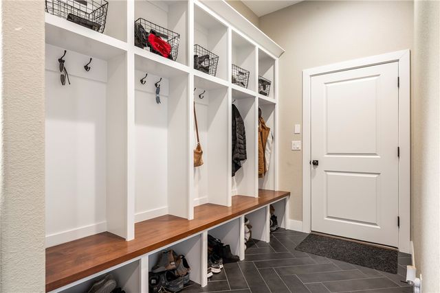 18246 Luedecke Road, Gentry, AR 72734