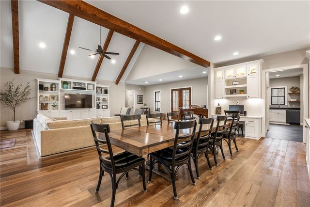 18246 Luedecke Road, Gentry, AR 72734