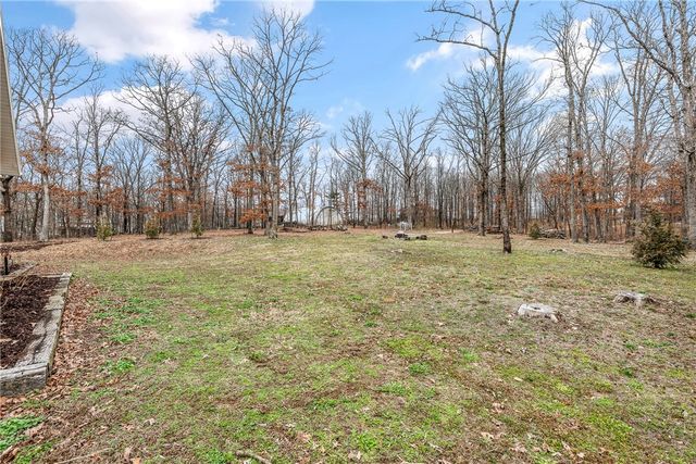 18246 Luedecke Road, Gentry, AR 72734