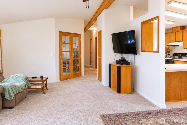 772 Lincoln Avenue E, Tenino, WA 98589