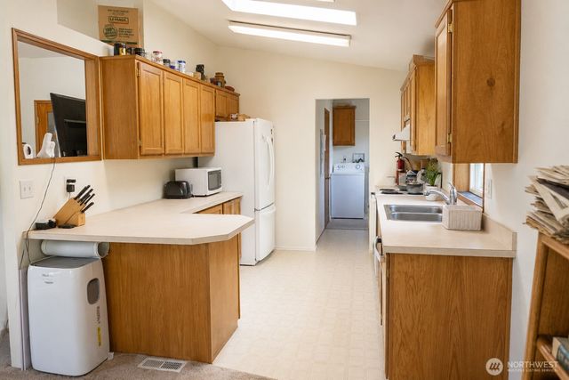 772 Lincoln Avenue E, Tenino, WA 98589