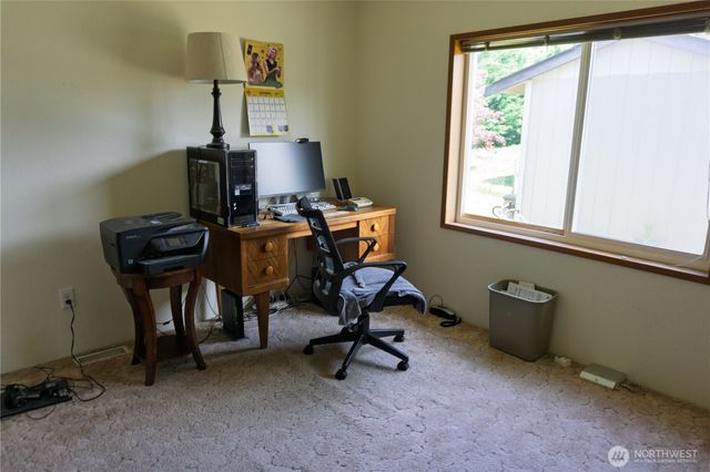 772 Lincoln Avenue E, Tenino, WA 98589