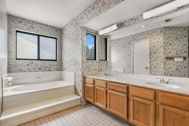 5308 Meadow CRST, Austin, TX 78744