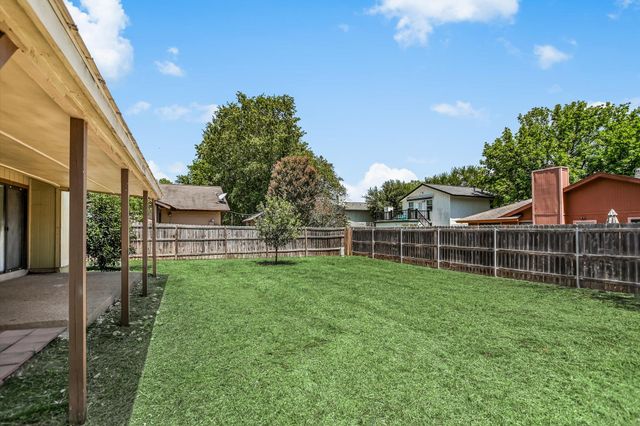 5308 Meadow CRST, Austin, TX 78744