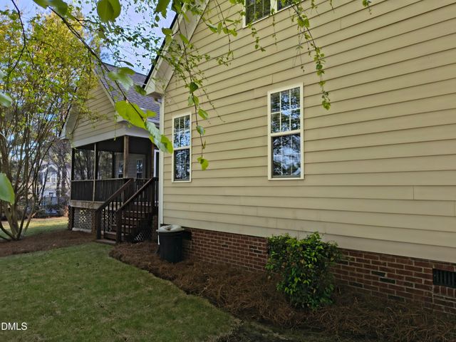 1007 Swift Creek Drive, Clayton, NC 27520