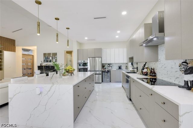 4231 NW 12th LN, Cape Coral, FL 33993