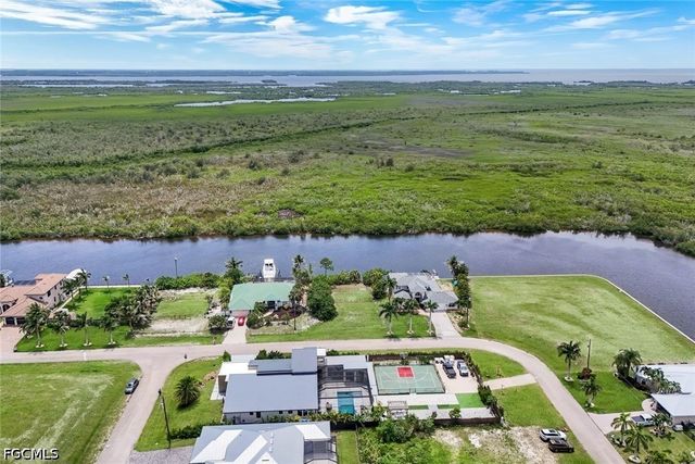 4231 NW 12th LN, Cape Coral, FL 33993