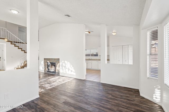 7209 S Avenida Del Nopal, Tucson, AZ 85746