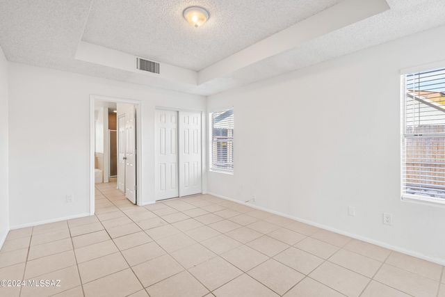 7209 S Avenida Del Nopal, Tucson, AZ 85746