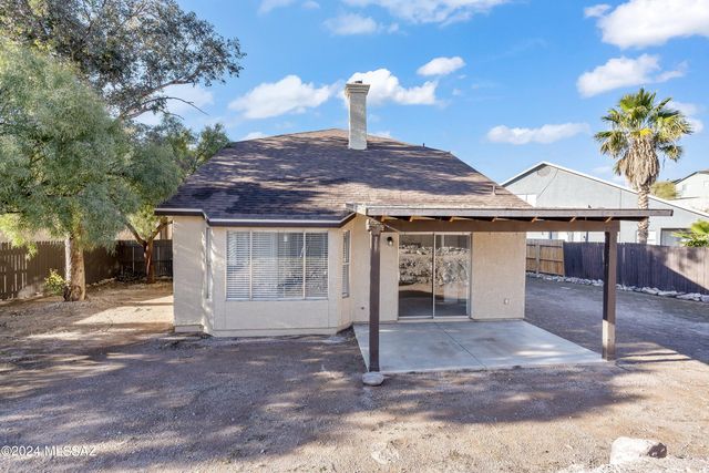 7209 S Avenida Del Nopal, Tucson, AZ 85746