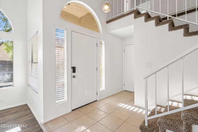 7209 S Avenida Del Nopal, Tucson, AZ 85746