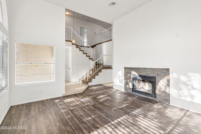 7209 S Avenida Del Nopal, Tucson, AZ 85746